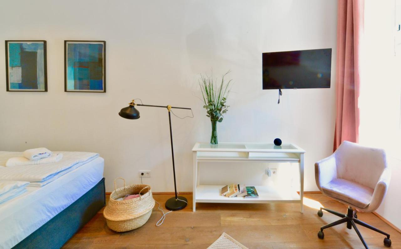 Charming Studio In Servitenviertel I Lejlighed Wien Eksteriør billede